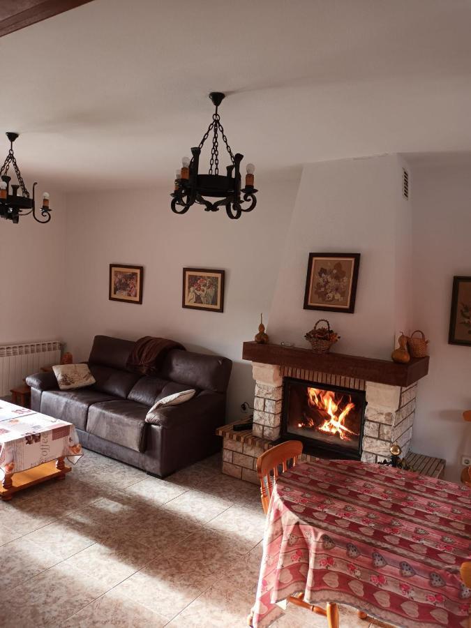 Casa Rural Las Canales Zapardiel de la Ribera Exterior photo